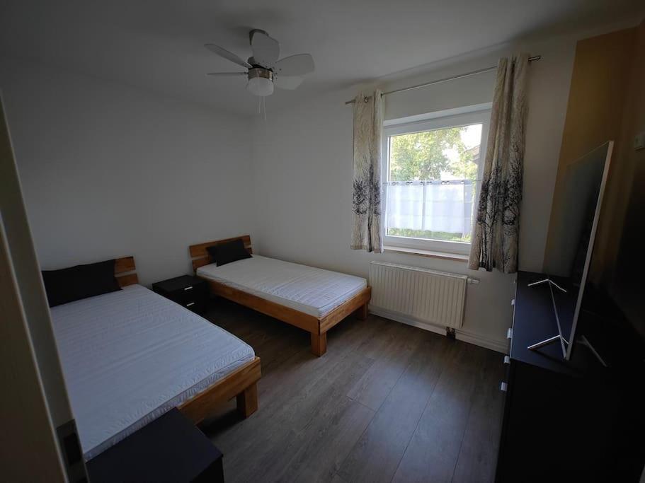 Apartment Apartment *
